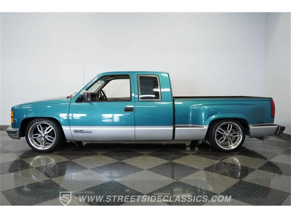 1994 GMC C/K - Image 2 of 31