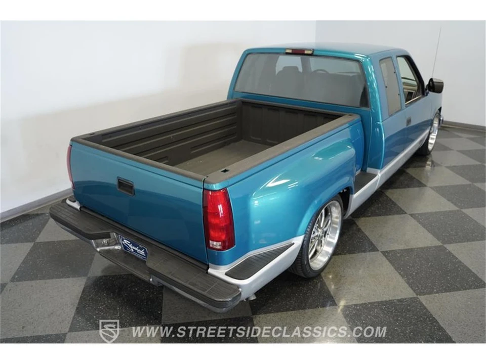 1994 GMC C/K - Image 28 of 31