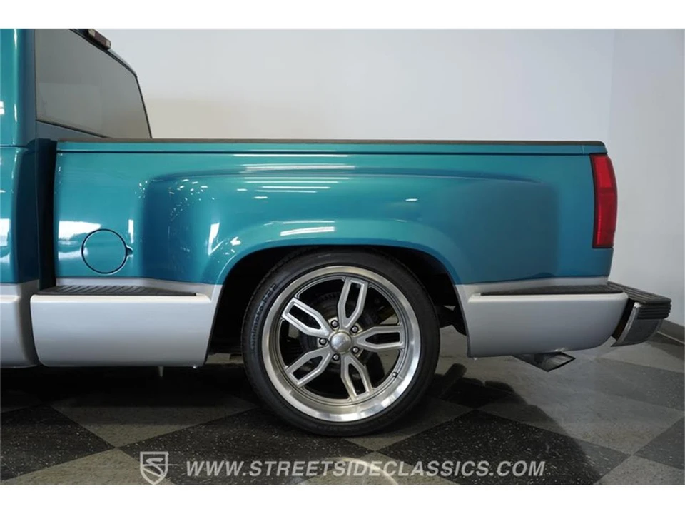 1994 GMC C/K - Image 24 of 31