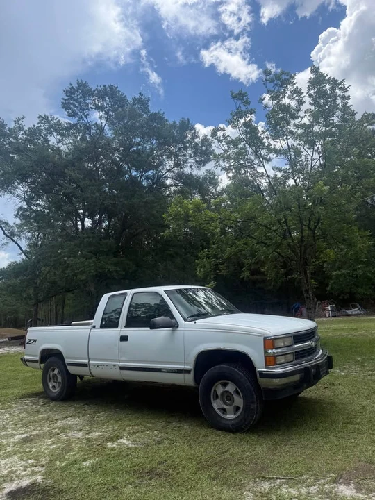 1994 GMC C/K - Image 2 of 8