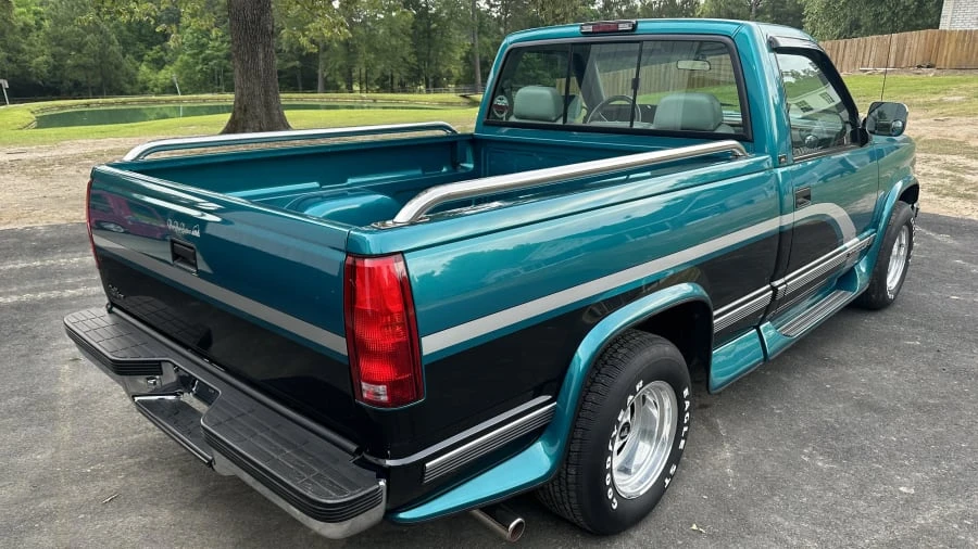 1994 GMC Sierra 1st Gen - Image 3 of 14