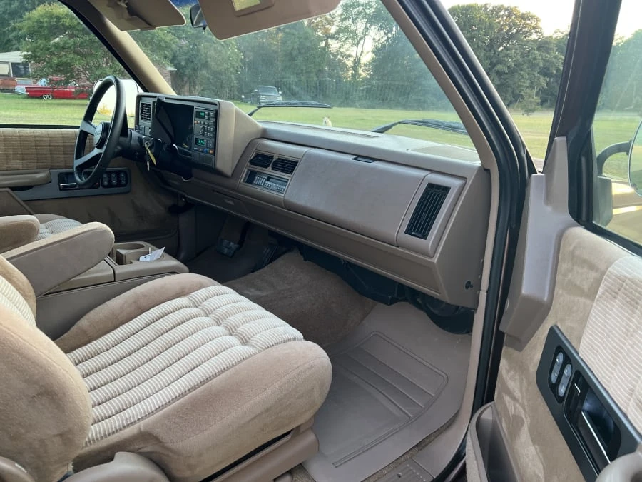 1994 GMC Sierra 1st Gen - Image 3 of 4