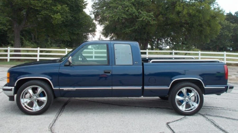 1994 GMC Sierra 1st Gen - Image 2 of 11
