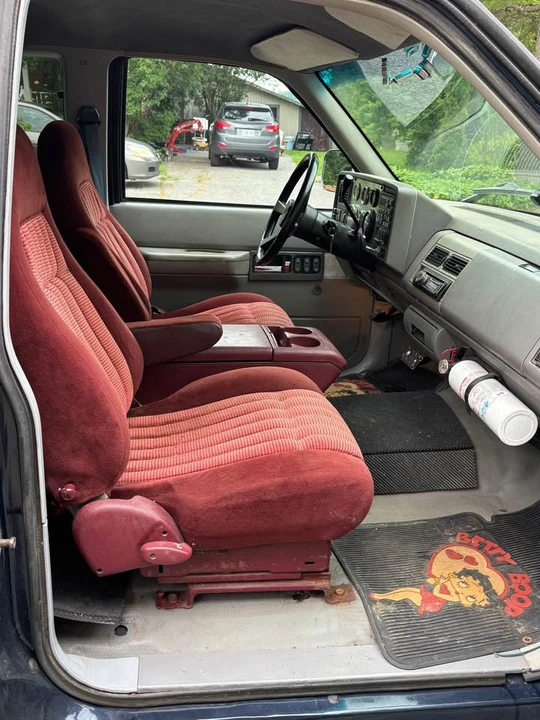 1994 GMC C/K - Image 10 of 15