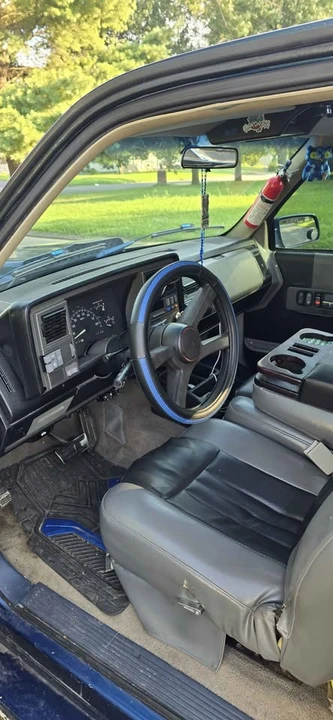 1994 GMC C/K 3rd Gen - Image 3 of 7