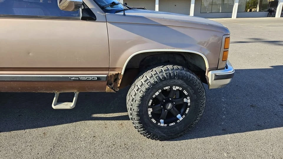 1994 GMC C/K - Image 12 of 16