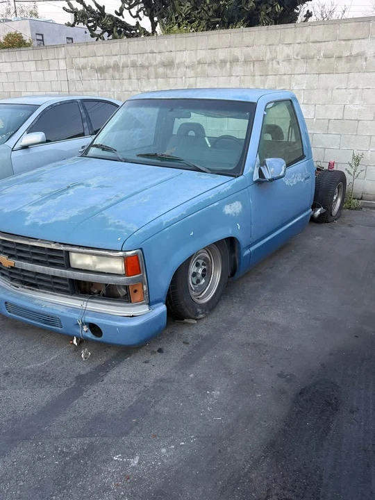 1994 GMC C/K - Image 2 of 11