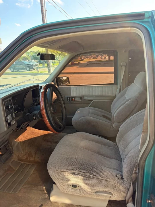 1994 GMC C/K - Image 14 of 18