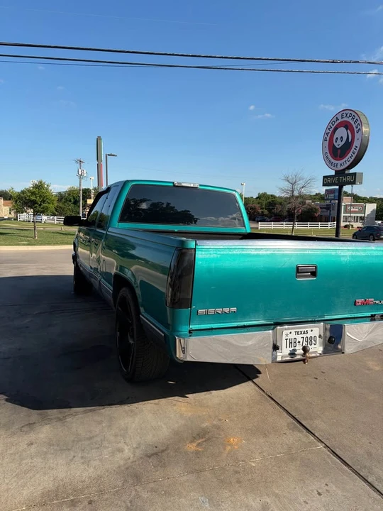 1994 GMC C/K - Image 9 of 18