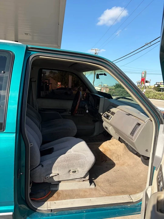 1994 GMC C/K - Image 16 of 18