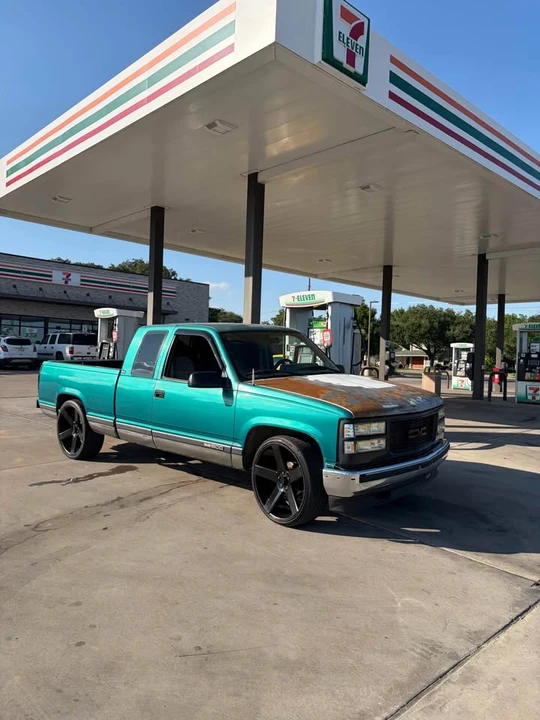 1994 GMC C/K - Image 3 of 18