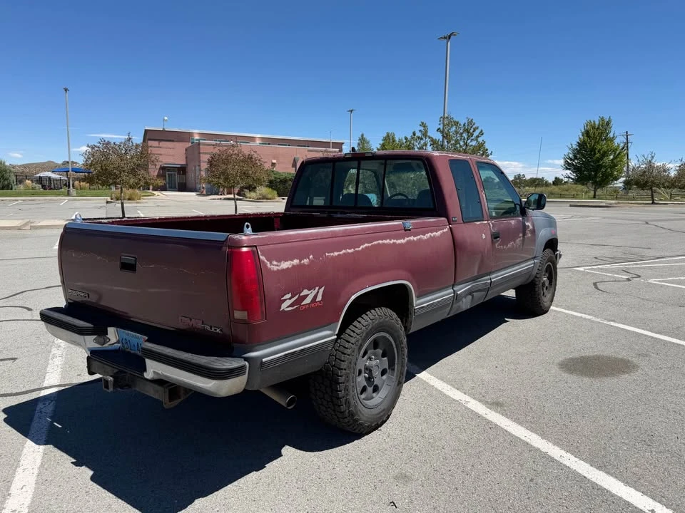 1994 GMC C/K - Image 3 of 9
