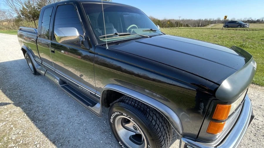 1994 GMC Sierra 1st Gen - Image 17 of 18