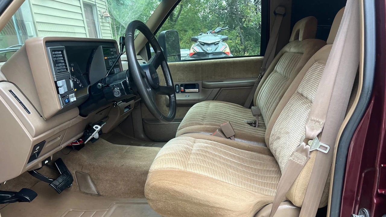 1994 GMC Sierra 1st Gen - Image 5 of 11
