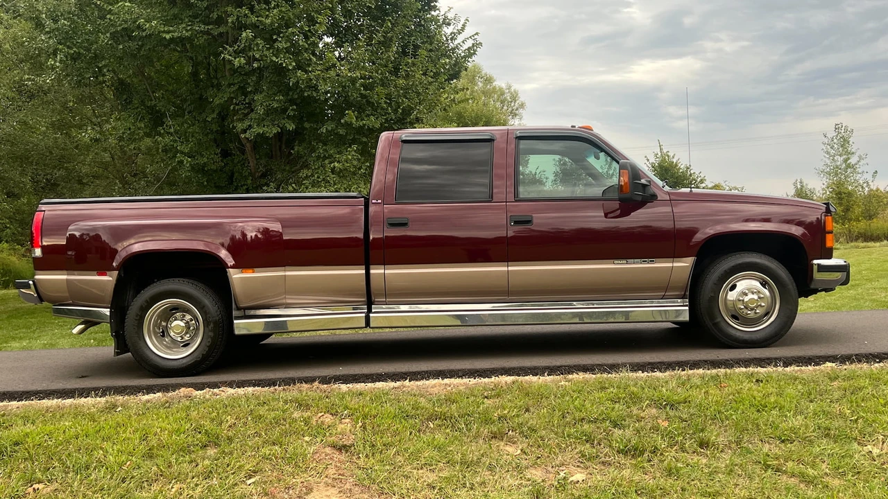 1994 GMC Sierra 1st Gen - Image 9 of 11