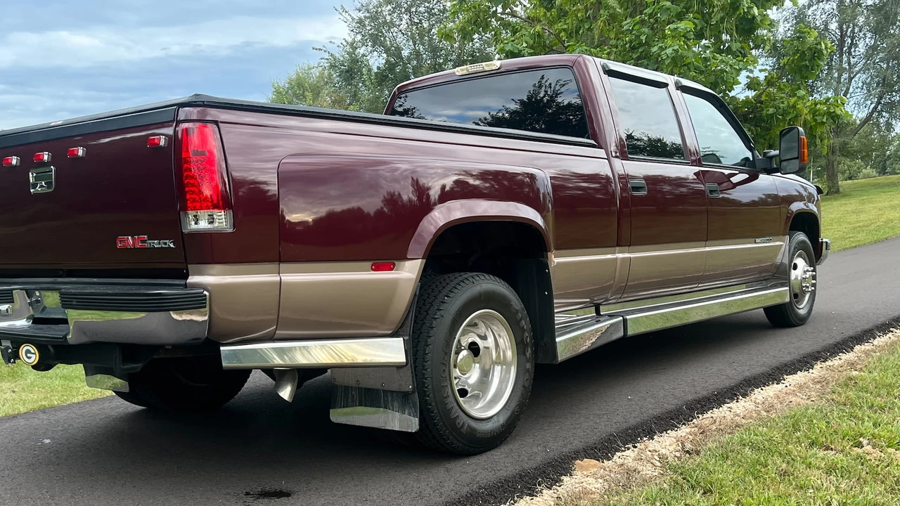 1994 GMC Sierra 1st Gen - Image 10 of 11