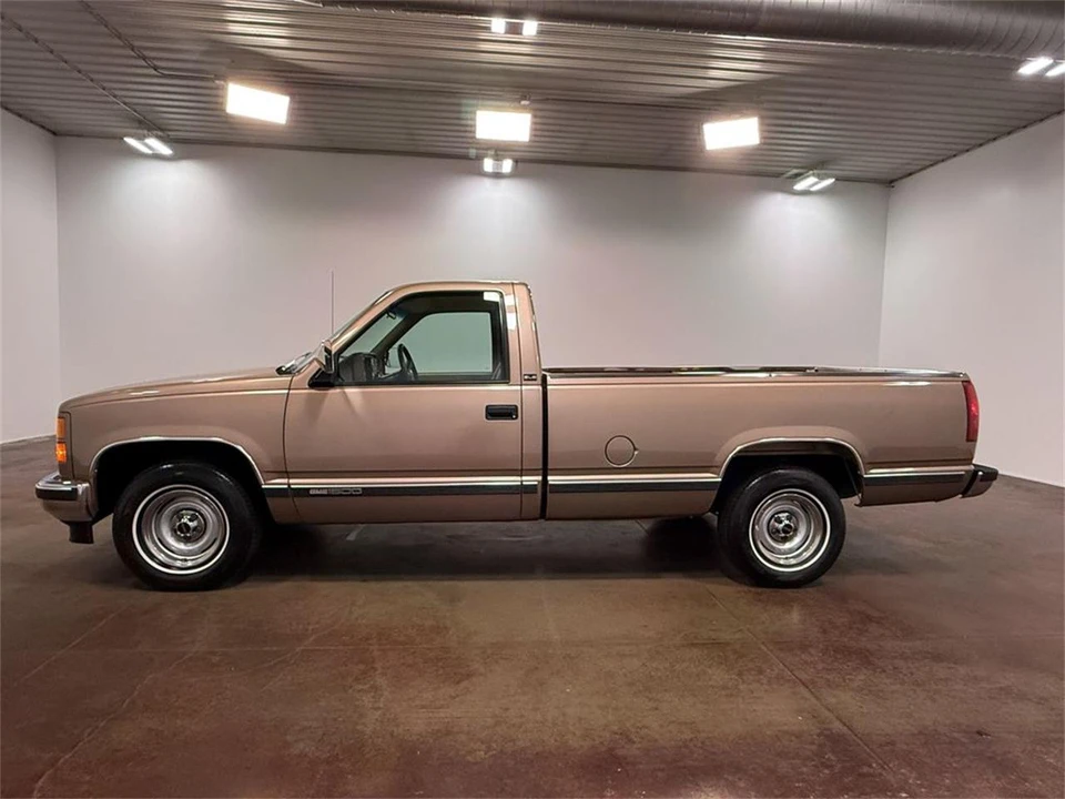 1994 GMC C/K - Image 6 of 31