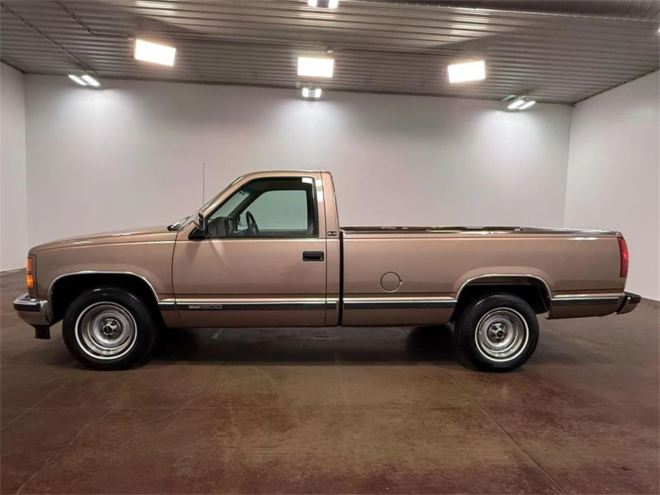1994 GMC C/K - Image 24 of 31