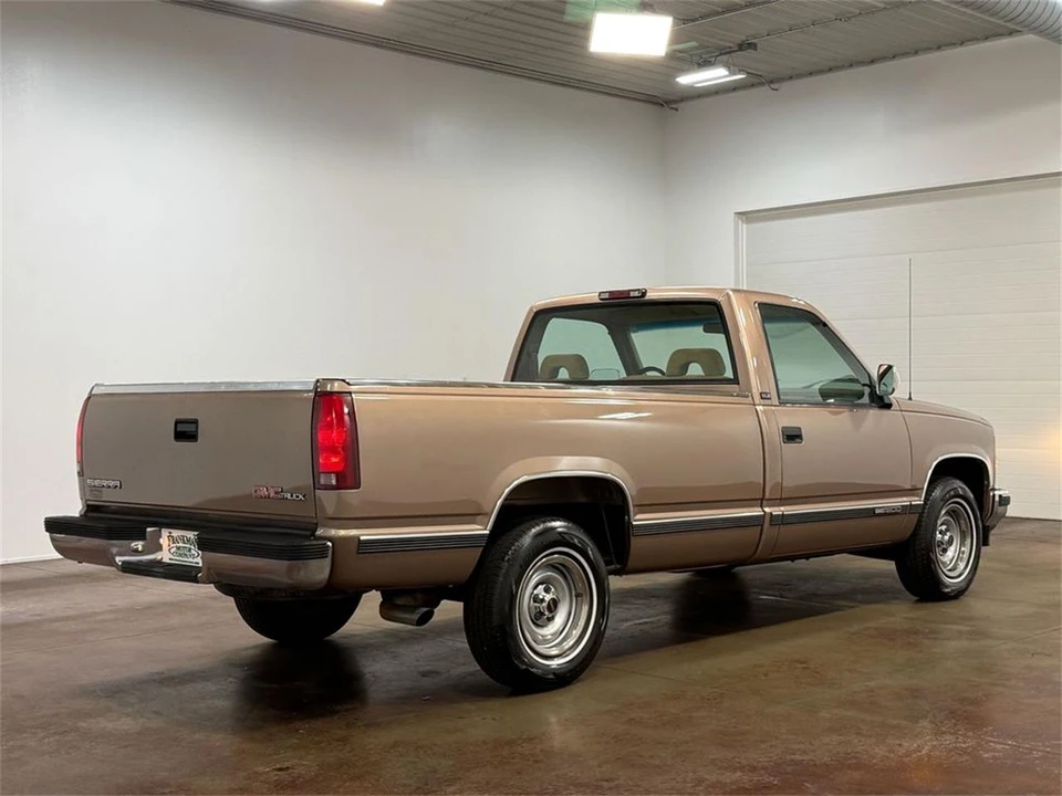 1994 GMC C/K - Image 20 of 31