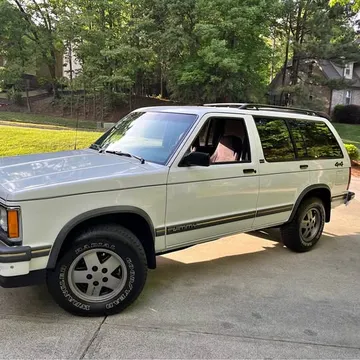 1994 GMC Jimmy S15 4x4 -  4.3 Vortec -79k original miles - drives like new - needs nothing