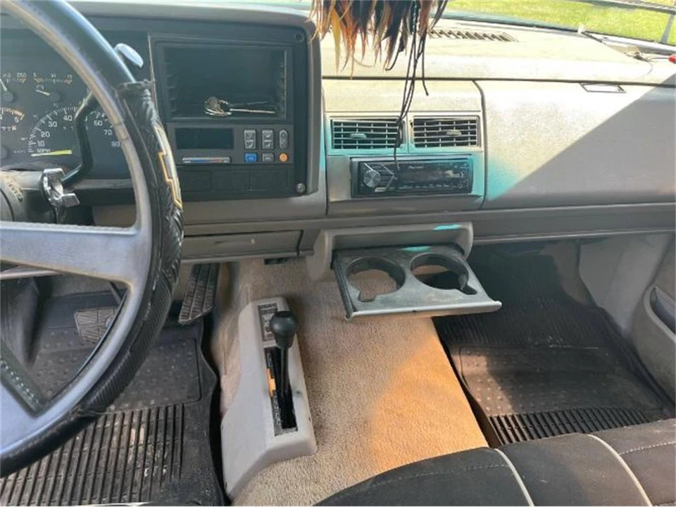 1994 GMC C/K - Image 11 of 18