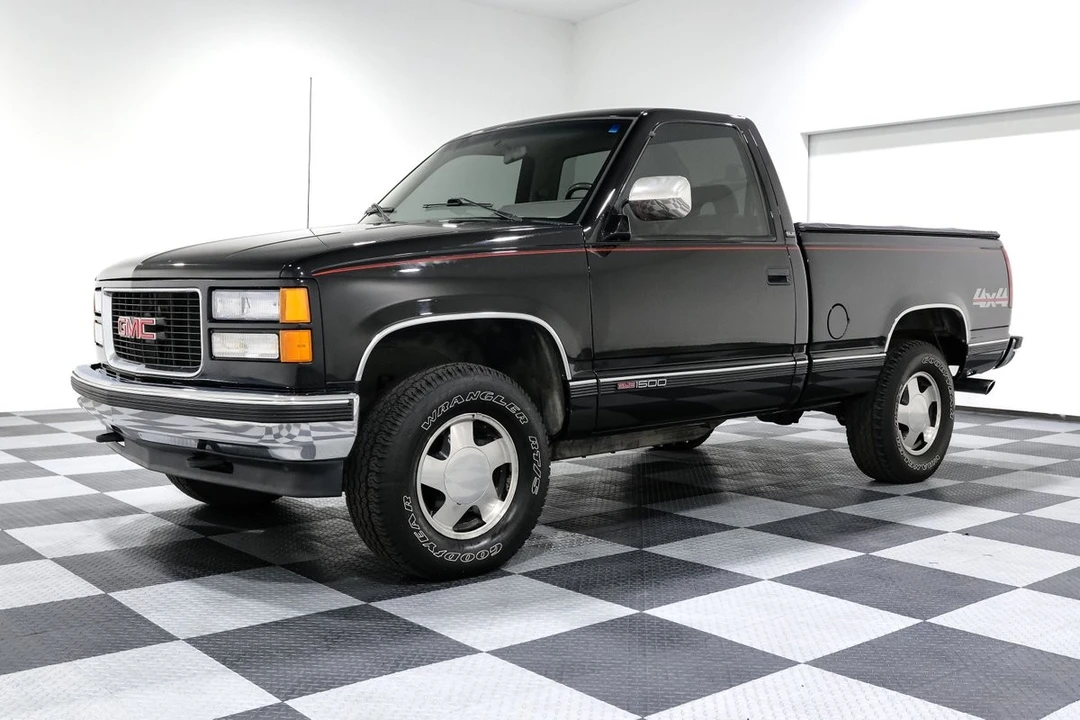 1994 GMC C/K - Image 3 of 21
