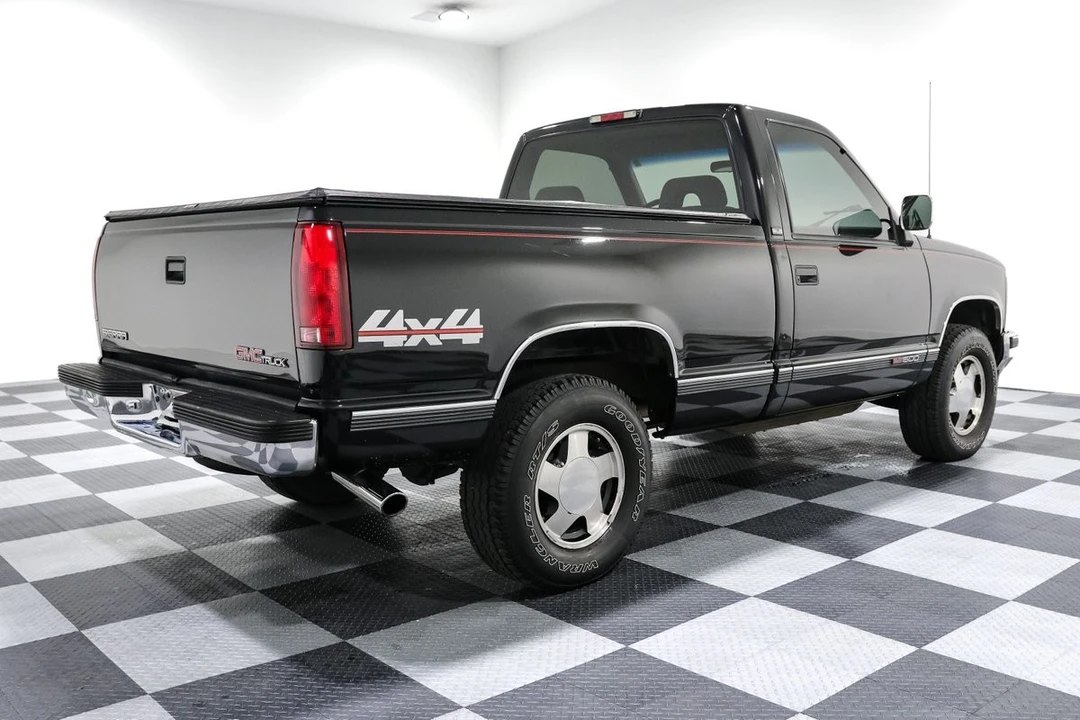 1994 GMC C/K - Image 7 of 21