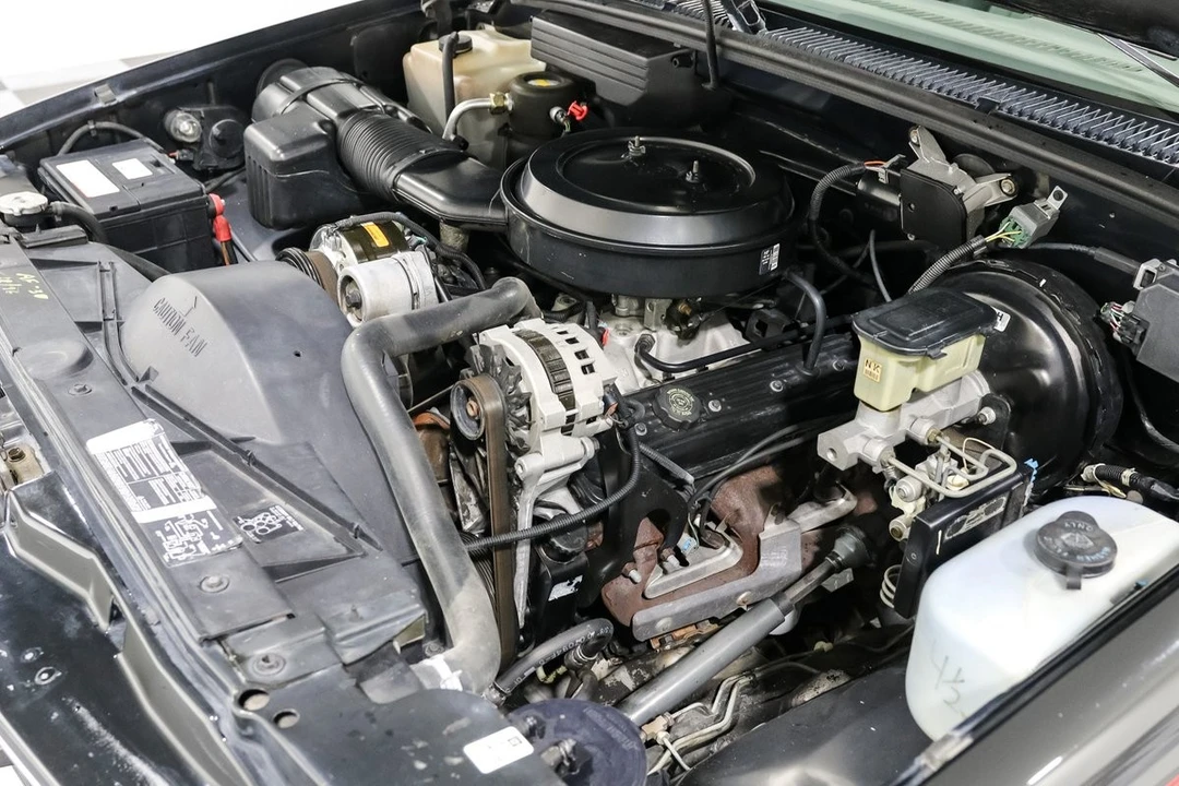 1994 GMC C/K - Image 11 of 21
