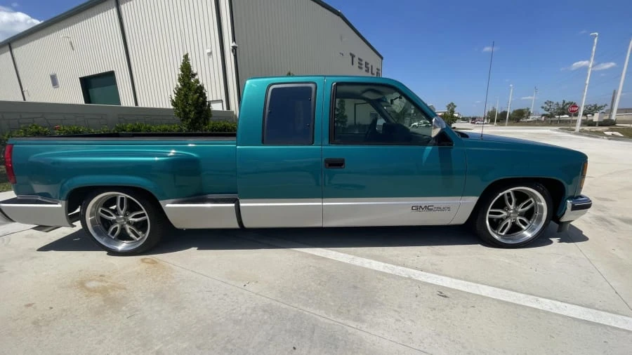 1994 GMC Sierra 1st Gen - Image 2 of 31