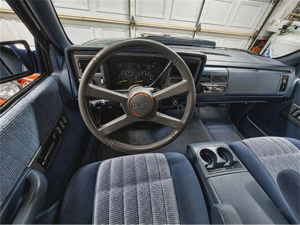1994 GMC Sierra 1st Gen - Image 11 of 13
