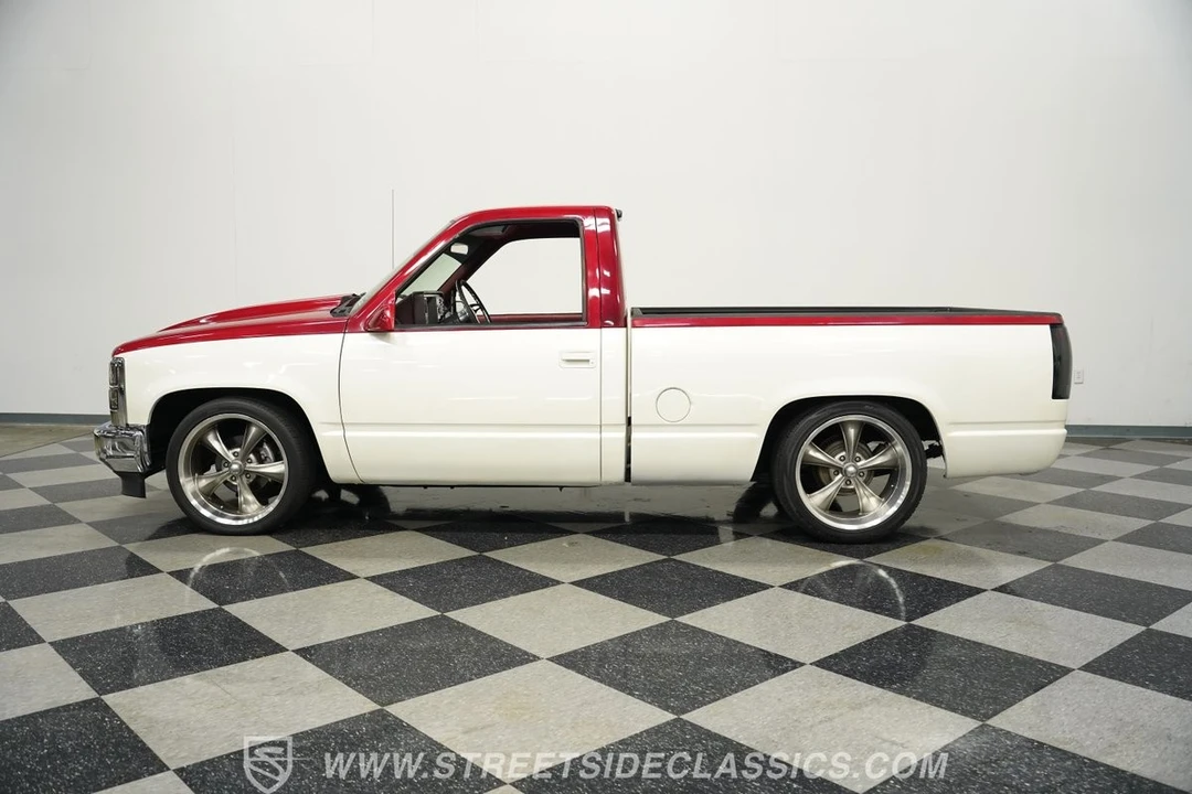 1994 GMC Sierra 2nd Gen - Image 2 of 12