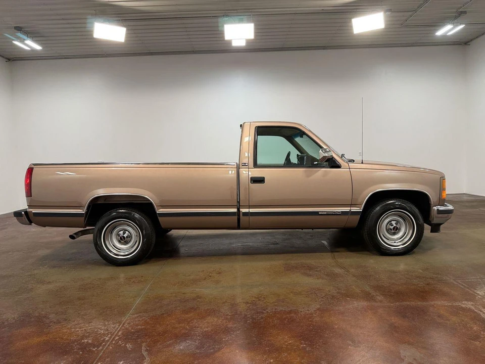 1994 GMC Sierra 1st Gen - Image 5 of 31