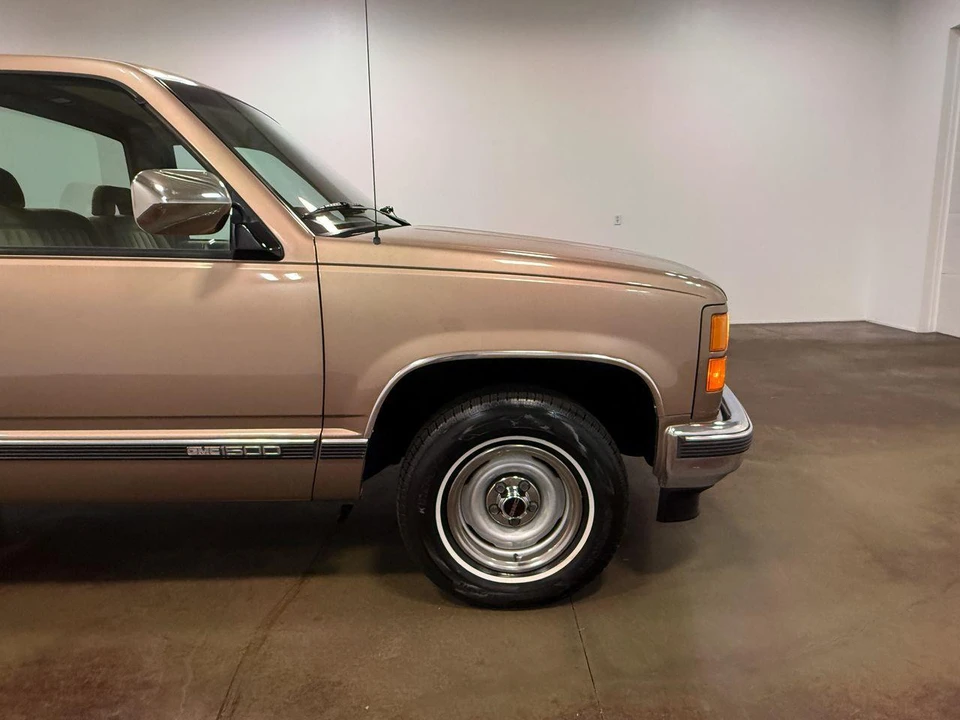 1994 GMC Sierra 1st Gen - Image 9 of 31