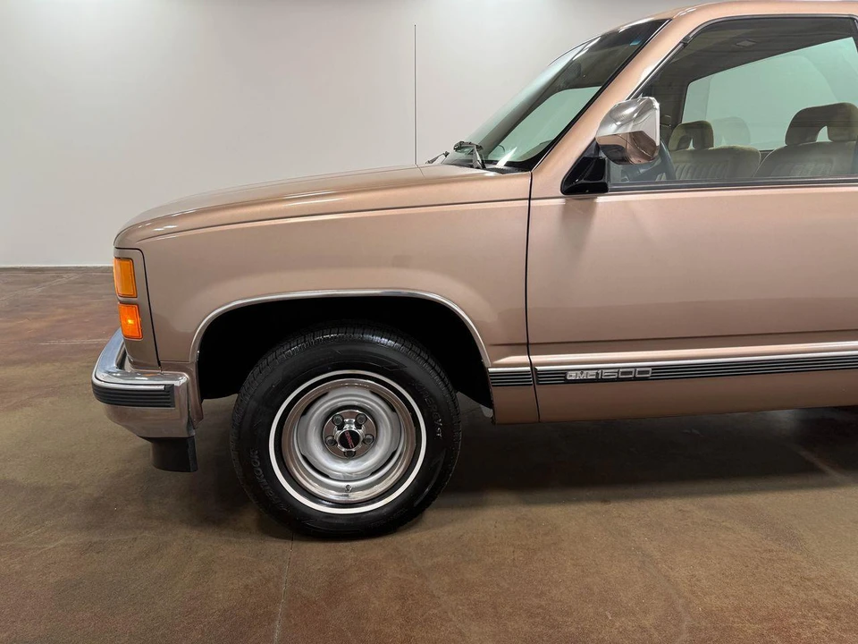 1994 GMC Sierra 1st Gen - Image 16 of 31