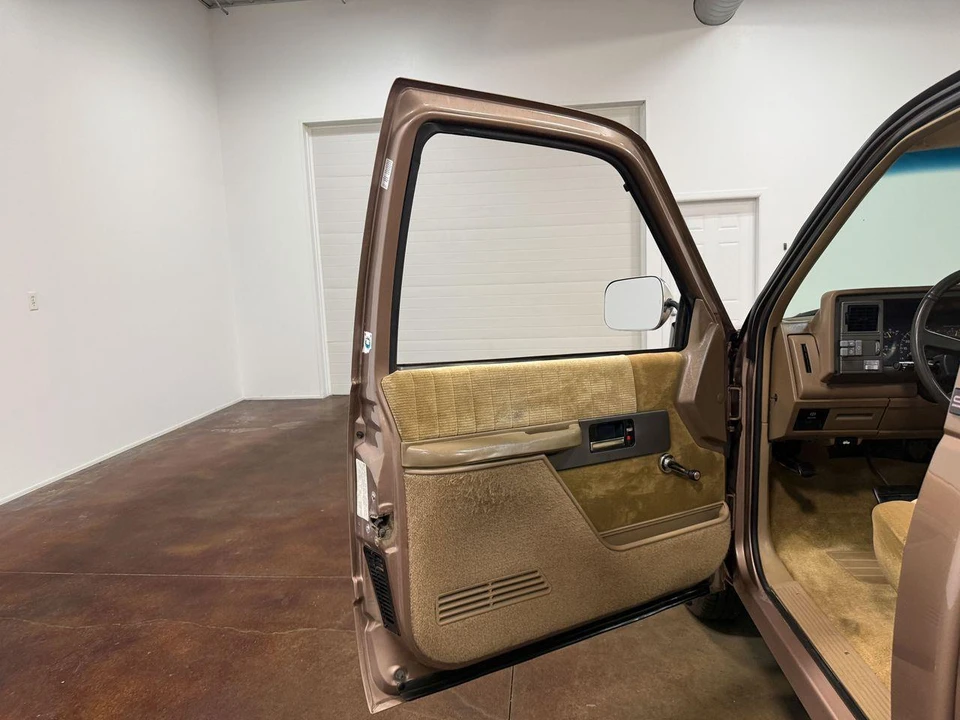 1994 GMC Sierra 1st Gen - Image 22 of 31