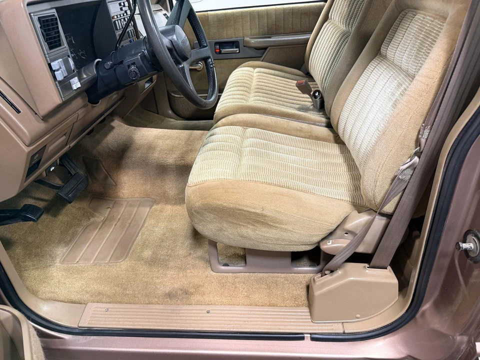 1994 GMC Sierra 1st Gen - Image 23 of 31