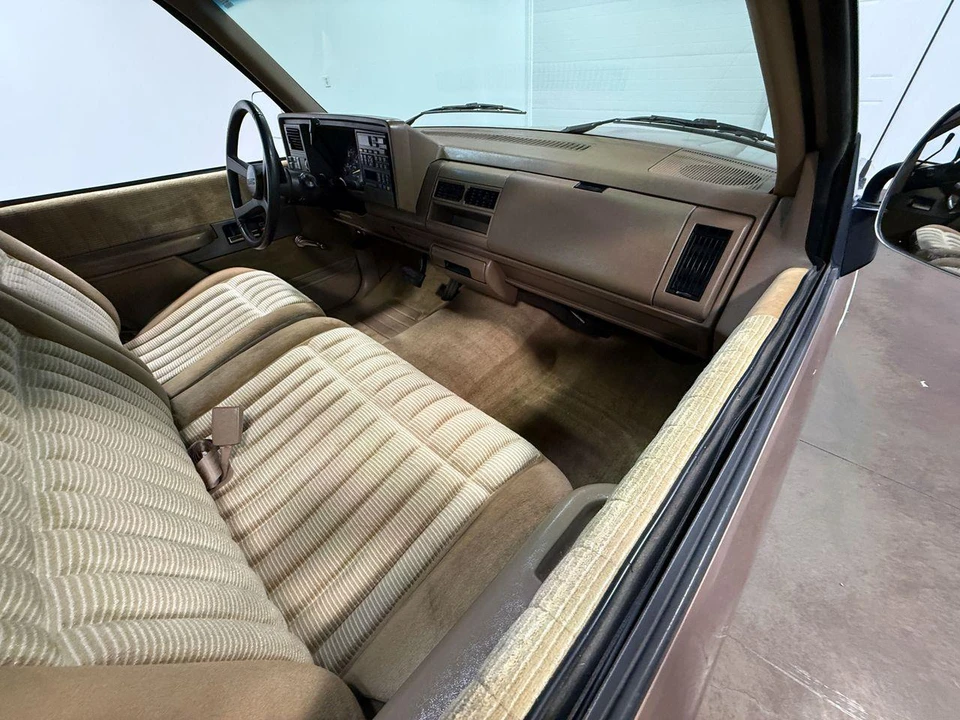 1994 GMC Sierra 1st Gen - Image 25 of 31