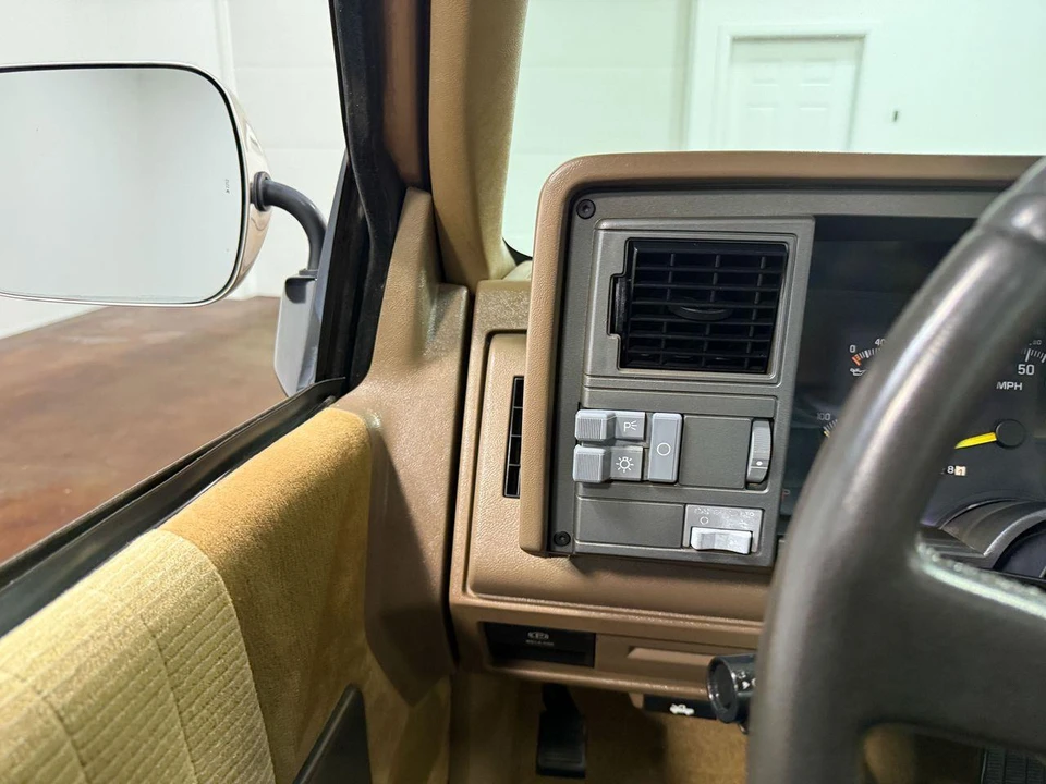 1994 GMC Sierra 1st Gen - Image 27 of 31