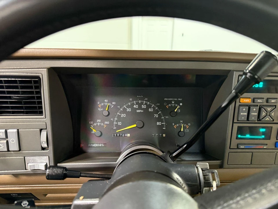 1994 GMC Sierra 1st Gen - Image 28 of 31