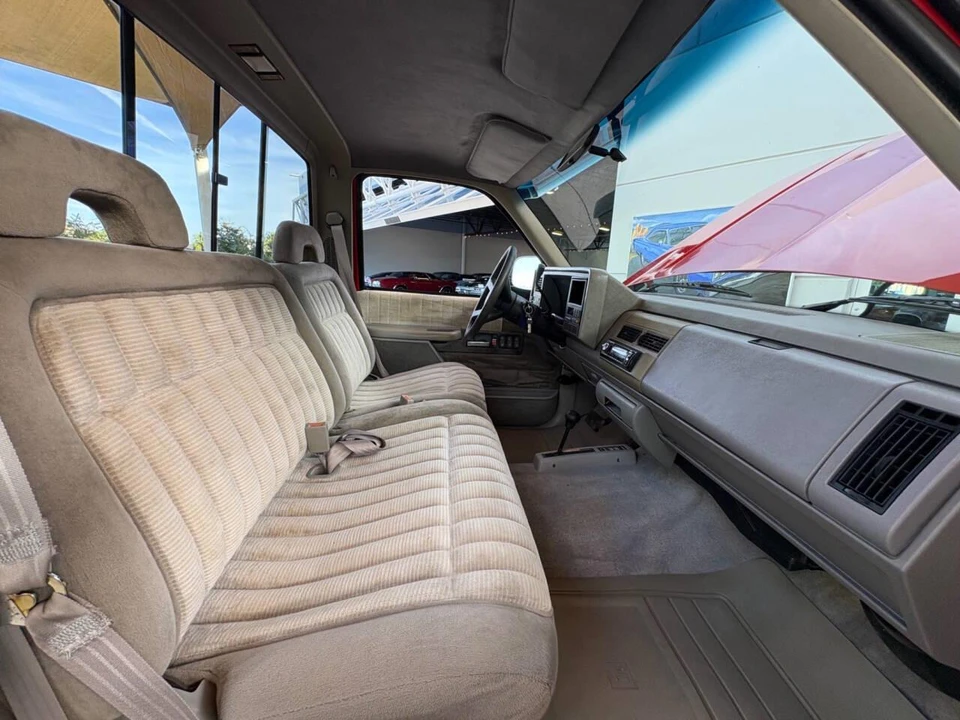 1994 GMC Sierra 1st Gen - Image 30 of 31