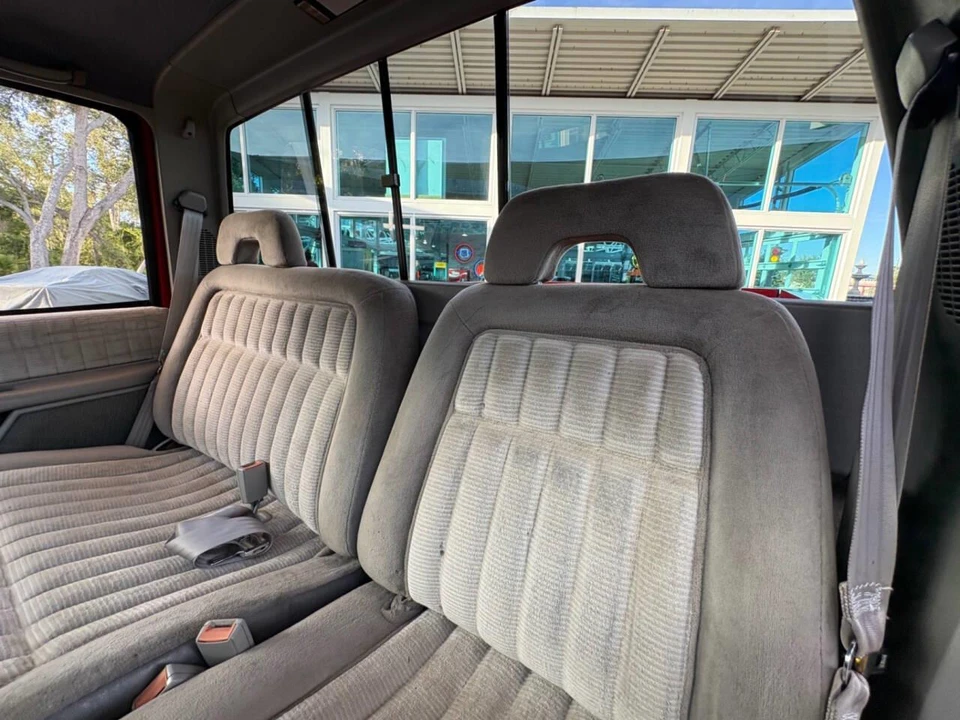 1994 GMC Sierra 1st Gen - Image 26 of 31