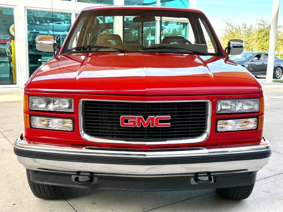1994 GMC Sierra 1st Gen - Image 2 of 31