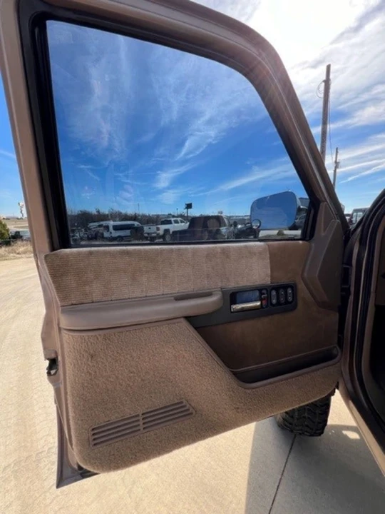 1994 GMC Sierra 1st Gen - Image 9 of 13
