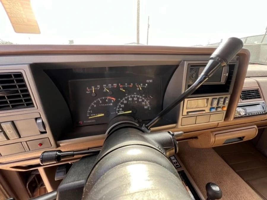 1994 GMC Sierra 1st Gen - Image 12 of 13