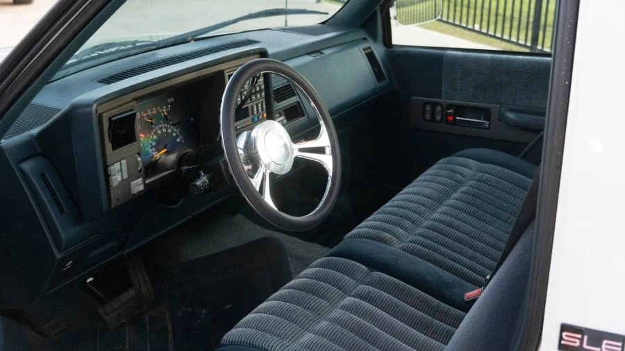1994 GMC Sierra 1st Gen - Image 9 of 13