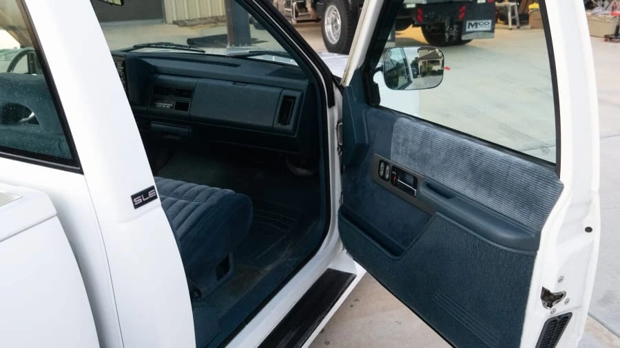 1994 GMC Sierra 1st Gen - Image 10 of 13