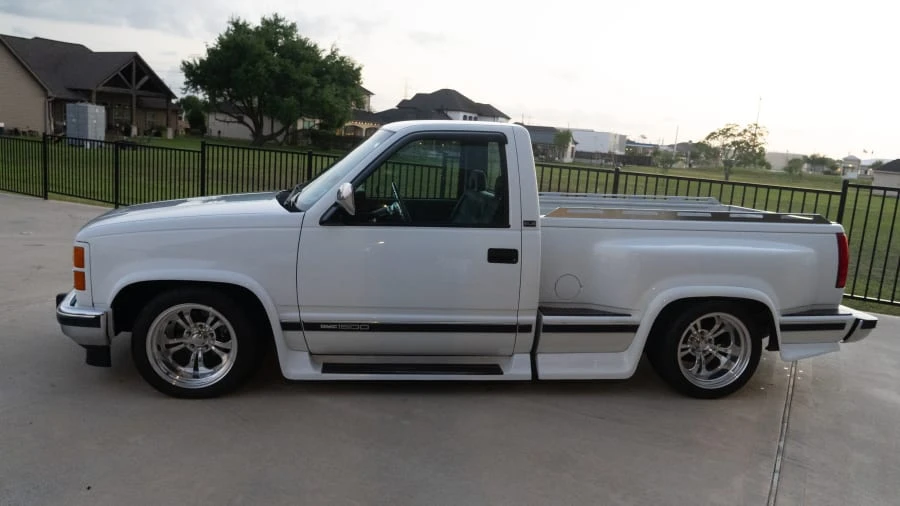 1994 GMC Sierra 1st Gen - Image 2 of 13
