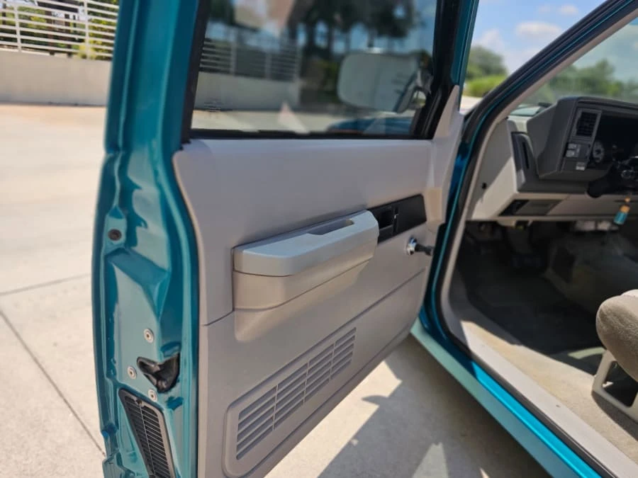 1994 GMC Sierra 1st Gen - Image 5 of 11