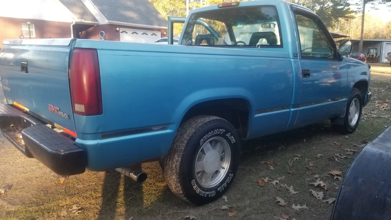 1994 GMC Sierra 1st Gen - Image 2 of 14