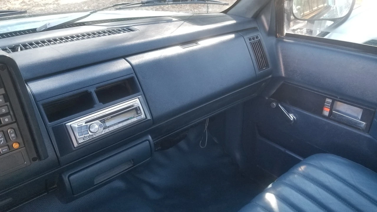 1994 GMC Sierra 1st Gen - Image 9 of 14